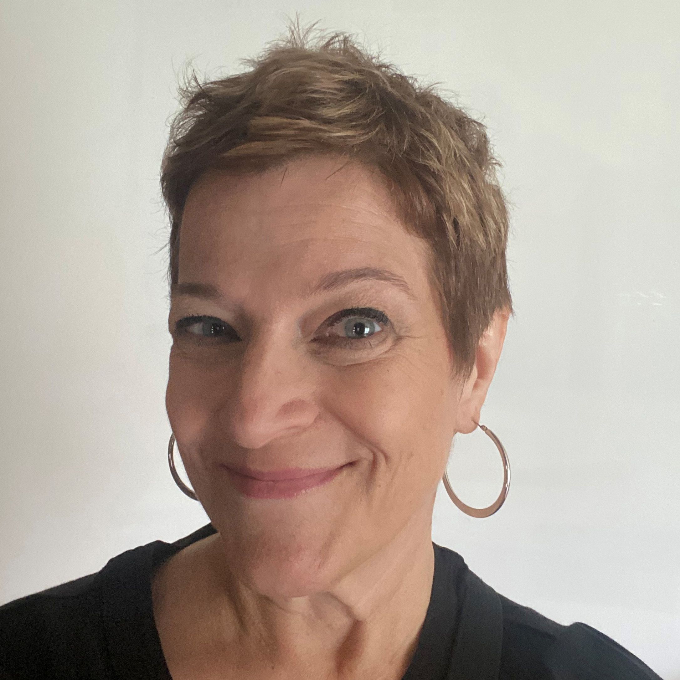 Headshot of Karen Mourcy